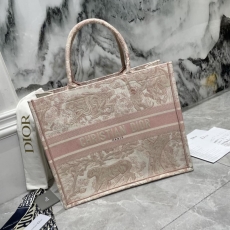 Dior Shopping Bags